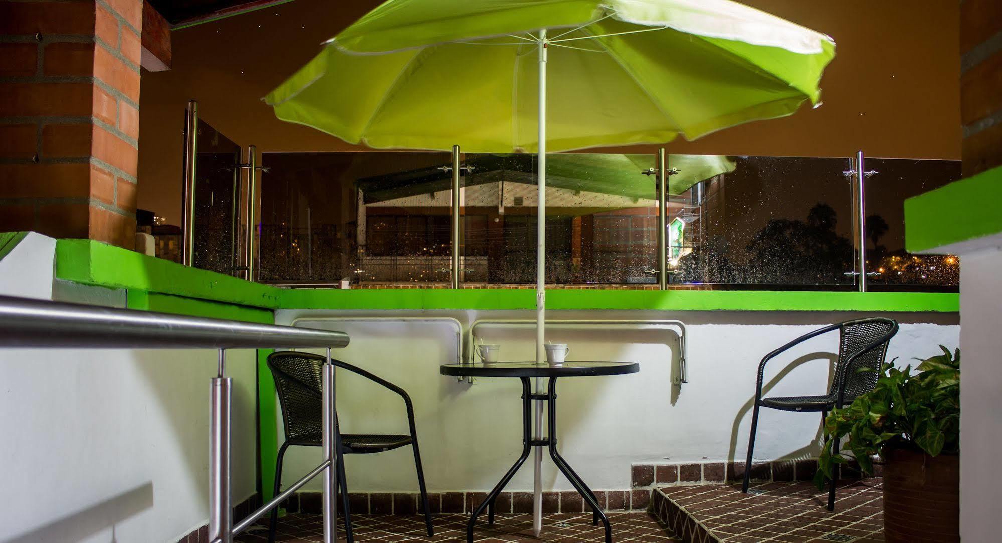 Ayenda 1231 Paradise Center Medellin Exterior photo
